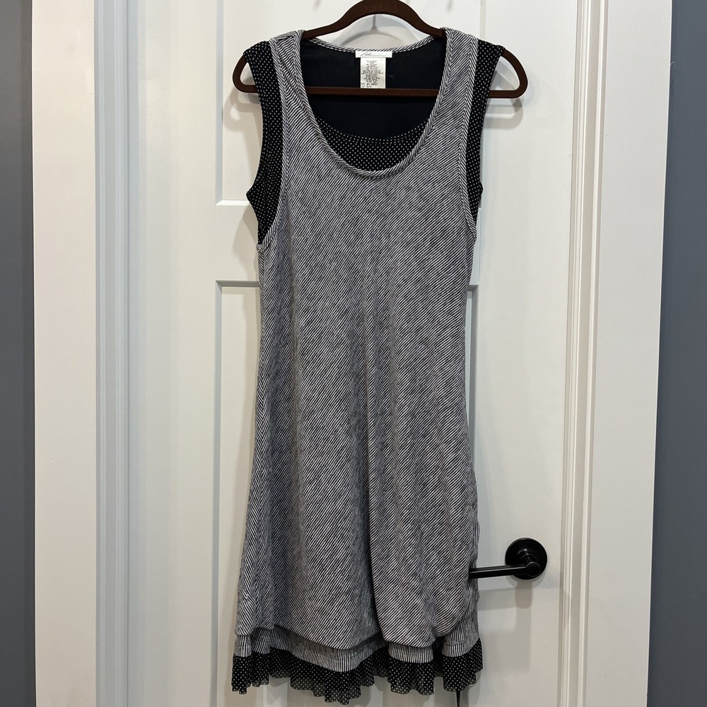 Zoe Black White Layered Women Dress Sz M Ruffle Hem Sleeveless Polka Dot Stripes
